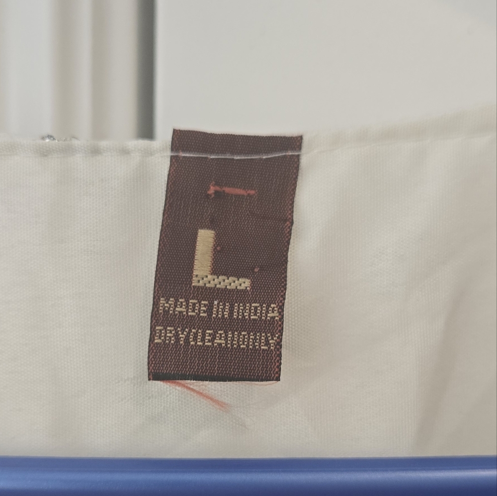 Dress Made In India - Picture 5 of 9